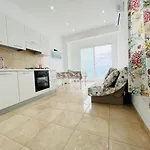 Infinity Sea Balcony 아파트