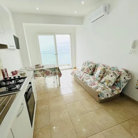 Infinity Sea Balcony Apartmán *
